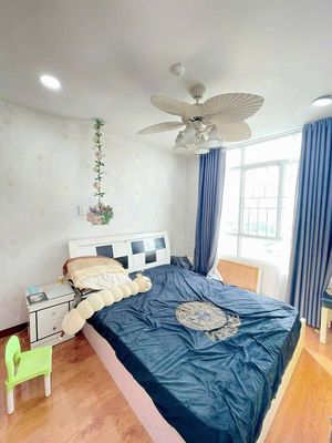 Rent a three-size apartment. Two bedrooms, two full interiors, 16 million a month.