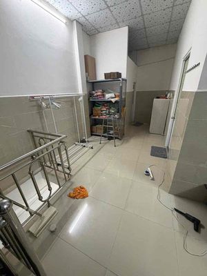 The original building on one floor, two rooms. Two air conditioning, Tam Đa.
