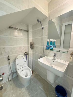 square house front market - near cmt8 - 1 MM 2th floor - 2 bedroom, 3 new toilet - new