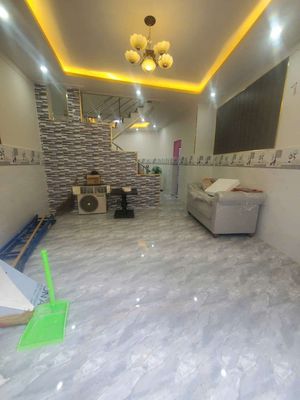 Rent the interior six million. Two bedrooms, two bedrooms.