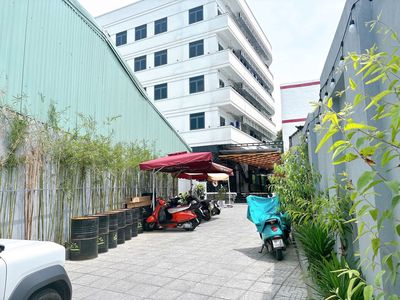 Southern dorm, Ute University, hub, Thủ Đức, Free out - just four minutes ride.