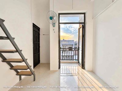 Rent a high-security room with super buill balcony right on the huit-hub