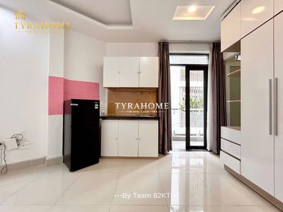 The apartment is a balcony bedroom, Full interior, right in the Great ănhrea, Vũ Huy Tấn