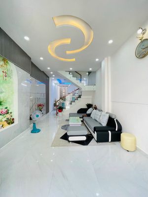 Rent the hxt 118/2 A.Z.zzz1, 717 24, Q. Bình Thạnh