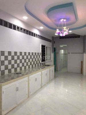 To rent a house wide - freshly painted - quiet, coolly.