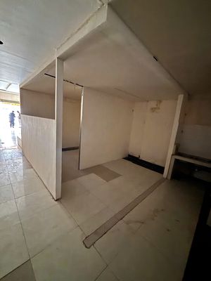 RAZZ0 (DRUD) 7th District of Ho Chi Minh City. 5x20 mph + floor