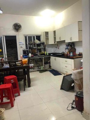 The full interior closes to the mountain-stealing style for rent