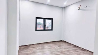 Rent house. One floor. One room. Two bathrooms.