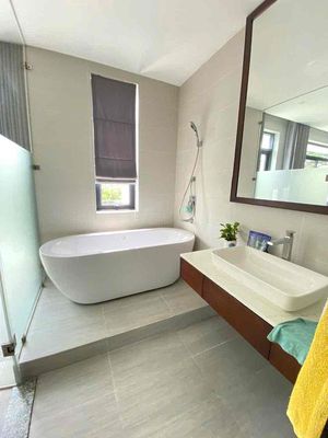 Rent a nice, full house of Kdc Liên Phường District 9 at 35 million a month.
