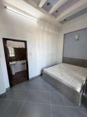 Rent room.