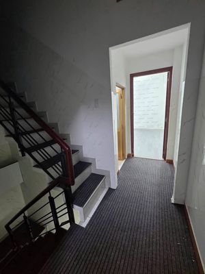 Rent one Trương Vĩnh Ký 4 x 20 M cast 3 stories: Four bedrooms, four toilets.