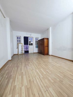 Rent one Trương Vĩnh Ký 4 x 20 M cast 3 stories: Four bedrooms, four toilets.