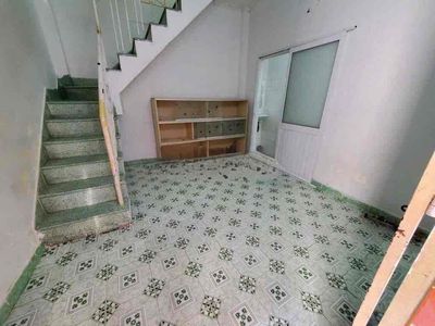 Hevb Alley 2 bedrooms 8 through 2 stories
