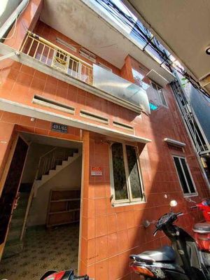 Hevb Alley 2 bedrooms 8 through 2 stories
