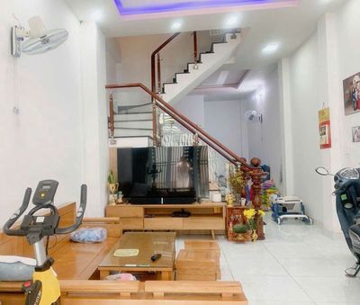 Renting the entire Dương Quảng Hàm-7557 5 right on the dock26.