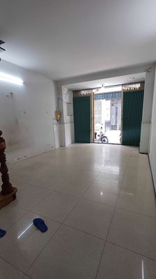 1st floor 2 bedroom 2 Lê Văn Quới alley toilet
