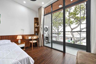 The price is-- Rent a new bedroom-- Trần Hưng Đạo, District 1.