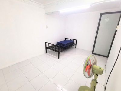 Free room 100 percent - right at the top - 5 p to the open university