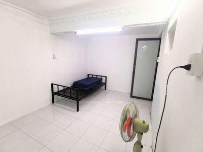 Free room 100 percent - right at the top - 5 p to the open university