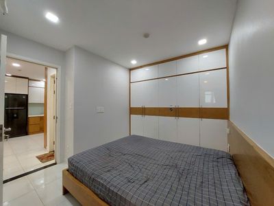 Two bedrooms. Two toilets - a cool high floor - 17 million a month - Garden Gate