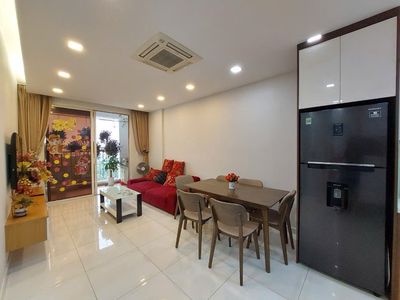 Two bedrooms. Two toilets - a cool high floor - 17 million a month - Garden Gate