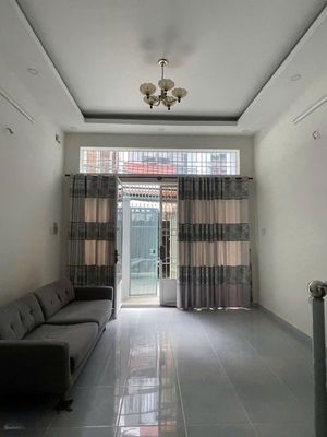 Q. Tân Bình, 1801 10. New house, clean house, one room for rent!