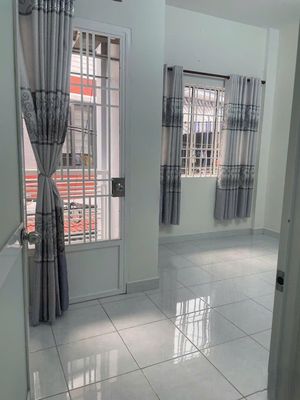 Q. Tân Bình, 1801 10. New house, clean house, one room for rent!