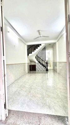 Rent 4 x 17 meters. 3 floors with 5 bedrooms, Thới An 20 Autoway.
