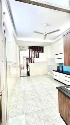 Rent 4 x 17 meters. 3 floors with 5 bedrooms, Thới An 20 Autoway.