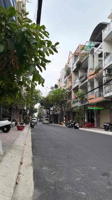 Rent an alley 10 meters Thoại Ngọc Hầu Tân Phú. area: 4 meters x 20 meters ground