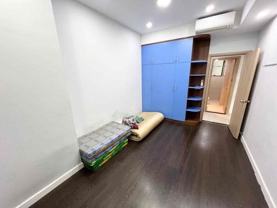 Rent Botanica Premier 3 bedrooms 2 basic interior toilets near airport 100 meters