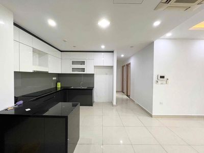 Rent Botanica Premier 3 bedrooms 2 basic interior toilets near airport 100 meters