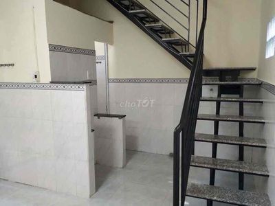 Rent a house in a quiet, quiet position. Cars all the way home.