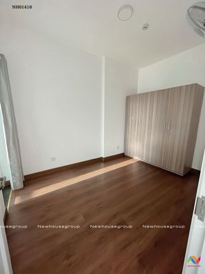 Saigon Mia rents the basic high-level interior clear view