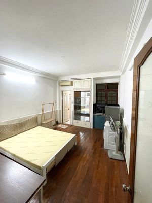 Rent Full interior room