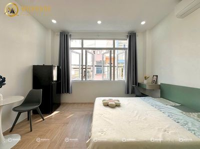 The beautiful clear sky windows room - Tạ Quang Bửu near the University of Charitables