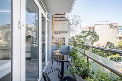 With 7 million and 5 in possession of one bedroom with a balcony, Bến Thành.