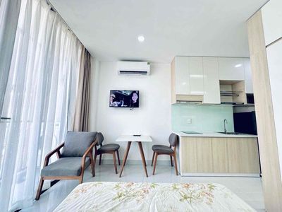 The Hoàng Văn Thụ studio has a clear balcony -- full interior near the airport.