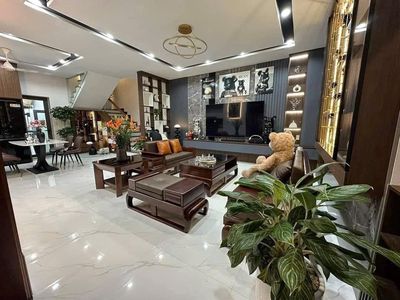 Rent a mini 39 B Trần Quý Khoách, P. Tân Định, District 1.