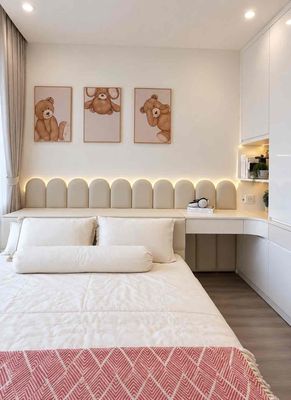 The cargo basket is good for a two-room bedroom three, empty bedroom to full interior nine.
