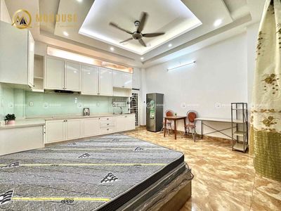 studio - full interior - right at the top of the 7th Tân Bình