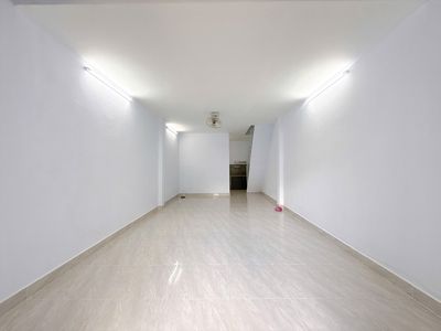Rent an alleyhouse Nguyễn Xuân Khoát Tân Thành.
