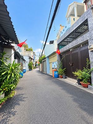 Rent three-story bedrooms, double-song spring, plb, 9-12 million.