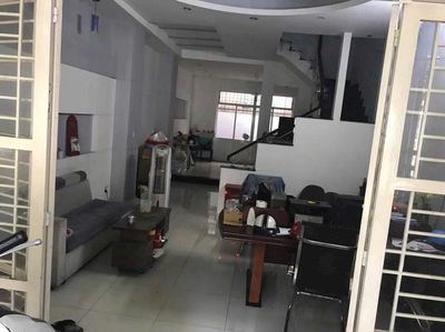 1 st 1 st 2th floor 3 bedroom 3 toilets - 15 million a month