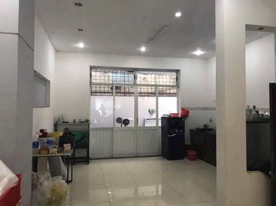 1 st 1 st 2th floor 3 bedroom 3 toilets - 15 million a month