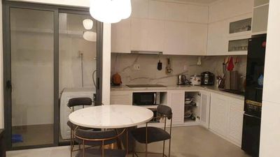 ccccc D-Homme. Hồng Bàng. District 6. 65 meters two bedrooms. Full interior. 13 million.