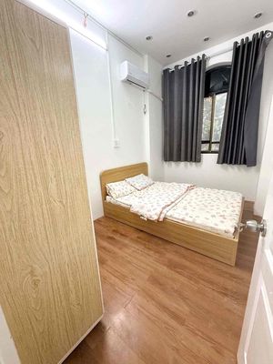 Rent a two-striping room. The 8th balcony near Parma Malone, the Tries' Bridge.