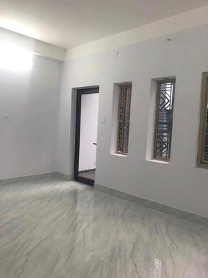Rent a business house. 6 x 21 m.. ..a nice new building.