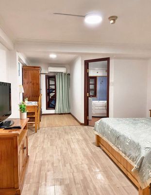 The apartment of one bedroom is 55 mm full of furniture near the Tortoise Lake, the Lady Church.