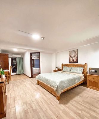 apartment 1 .5 m .2 m . full interior near the turtle pool,